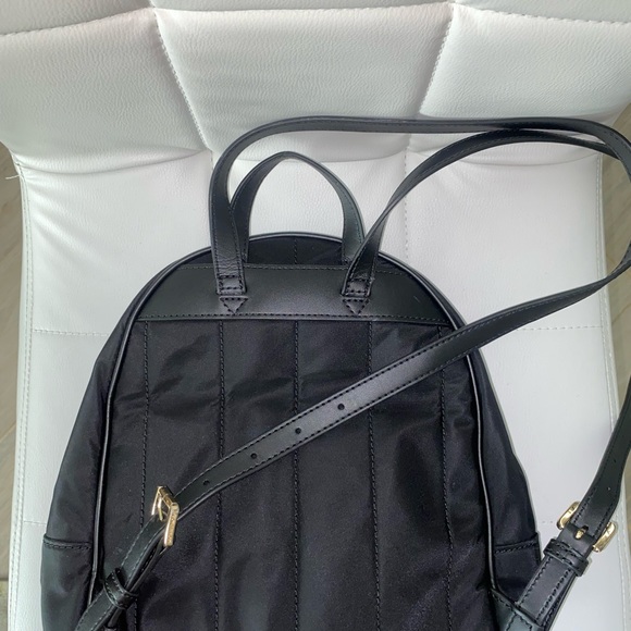 MICHEAL KORS BLACK AND GOLD MEDIUM KENLY BACKPACK - Picture 8 of 9
